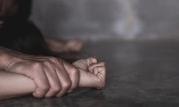 Тејт обвинет за силување, трговија со луѓе и формирање група за експлоатација на жени