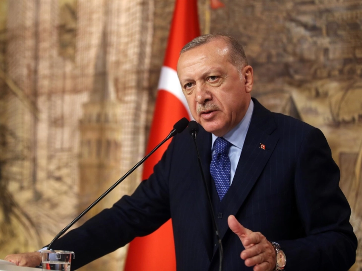 Erdogani bëri thirrje për përpilimin e një kushtetutë të re turke