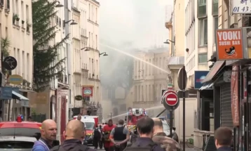 Zjarri në Paris është vënë nën kontroll, të paktën 25 persona kanë mbetur të lënduar