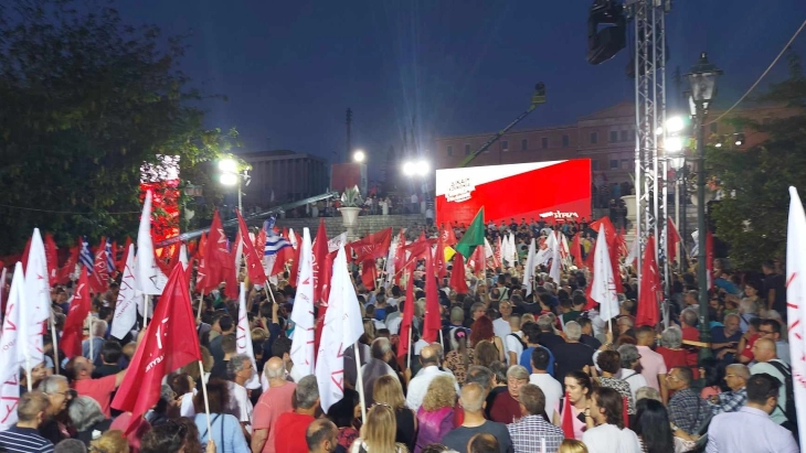 Предизборен митинг на СИРИЗА во Атина, поддржувачите на партијата очекуваат подобар изборен резултат (Фото)