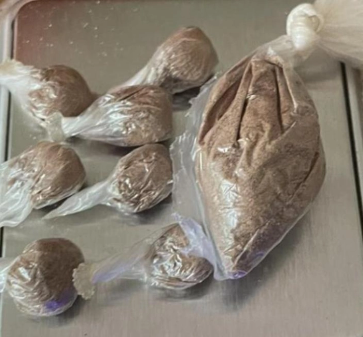 Хероин и дигитална вага пронајдени во дом на скопјанец
