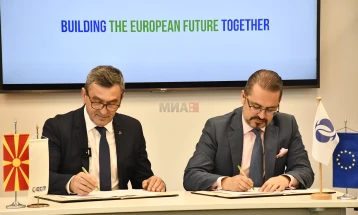Потпишан договорот за инвестициски грант од 1,5 милиони евра за ФЕ Осломеј 1 помеѓу АС ЕСМ и ЕБОР