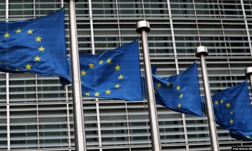 Лидерите на ЕУ повикуваат на итна деескалација на Косово