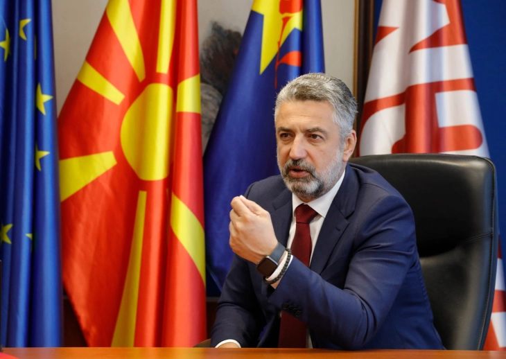 Зечевиќ: Ние не калкулираме со иднината на Македонија