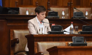 Брнабиќ: Опозицијата го злоупотребува српското Собрание, Владата не може да го смени составот на РЕМ