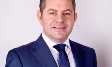 Идризи побара од албанскиот Парламент да донесе  резолуција за осуда на геноцидот врз Чамите во Грција