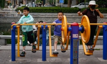 Компанија од Кина им нуди 126 милиони евра на работниците за да имаат деца
