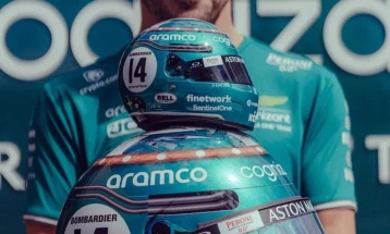 Алонсо ќе носи кацига посветена на првиот Ф1 болид на Астон Мартин