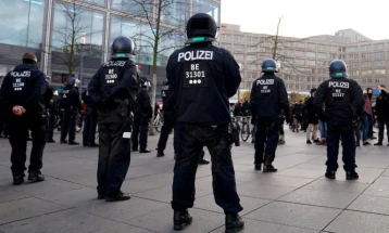 Германската полиција уапси седум лица осомничени за формирање терористичка група