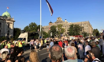 Десетти протест „Србија против насилството“ во Белград, блокади и во други градови во Србија