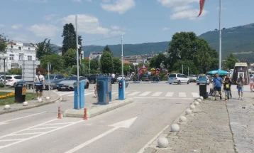 Стартуваше летниот режим на огранично движење моторни возила низ стариот дел на Охрид