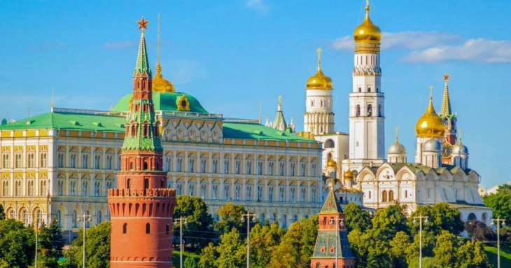 Kremlin: E ndjekim me kujdes Samitin e NATO-s dhe do të ndërmarrim masa për mbrojtje të sigurisë së Rusisë