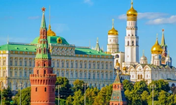 Kremlin: E ndjekim me kujdes Samitin e NATO-s dhe do të ndërmarrim masa për mbrojtje të sigurisë së Rusisë