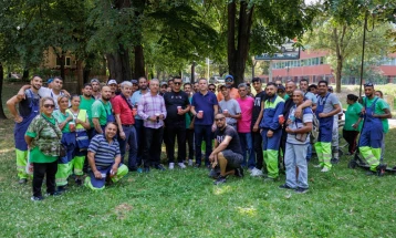 Градоначалникот Герасимовски парично ги награди хигиеничарите од ПОЦ