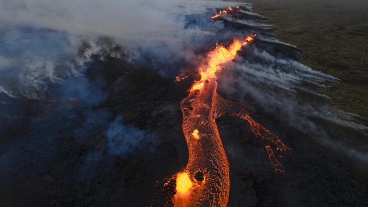 Iceland sees spectacular volcanic eruption near international airport