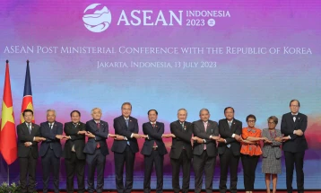 АСЕАН се обидува да постигне единство за односите со Мјанмар