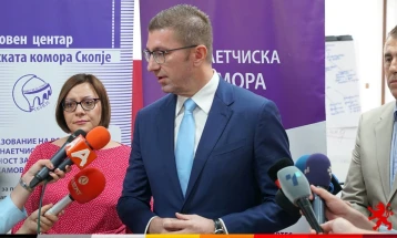 Мицкоски: Идната влада предводена од ВМРО-ДПМНЕ ќе донесе мерки и проекти за занаетчиите со што ќе се решат проблемот на околу 10.000 занаетчии