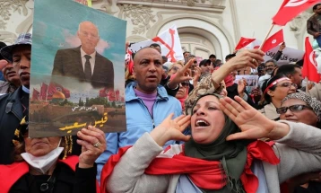 Судот ослободи двајца истакнати противници на тунискиот претседател