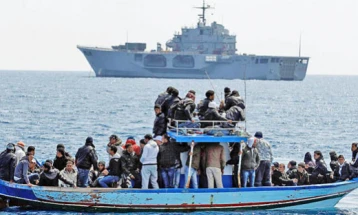 ЕП бара поактивни спасувачки операции на море по водство на Фронтекс