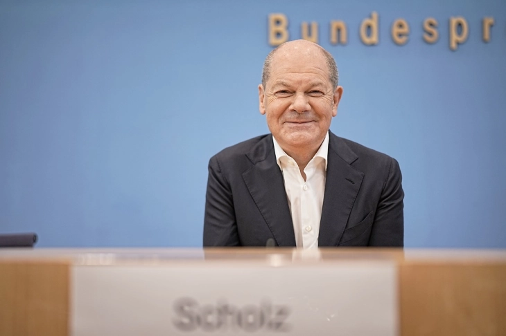 Scholz voices support for cluster bomb ban, but defends US decision