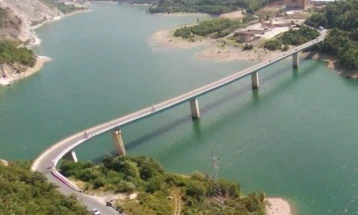 Водата во Дебарско Езеро исправна за рекреација, освен кај Мелнички Мост