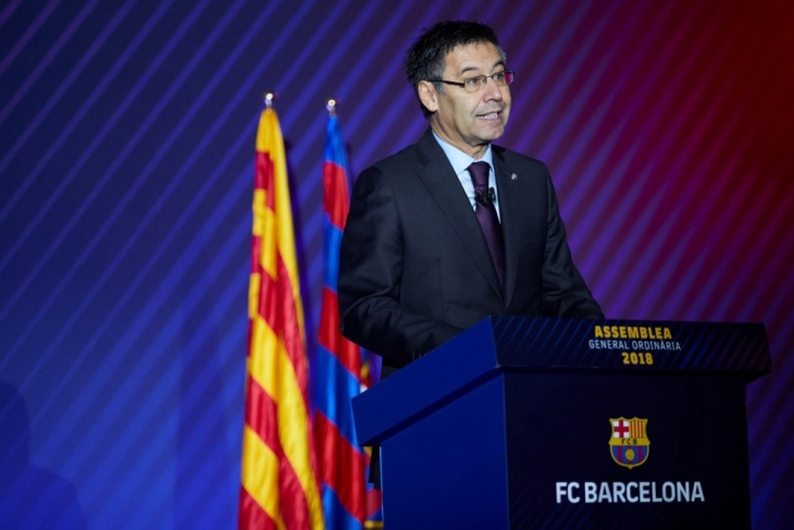 Поранешниот претседател на Барселона, Бартомеу, обвинет за финансиска проневера