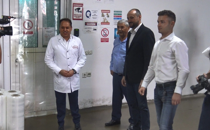 Zëvendëskryeministri Bytyqi e vizitoi kompaninë “Makrpogres” nga Vinica