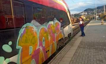 МЖ - транспорт од 1 јули укина 10 железнички стојалишта