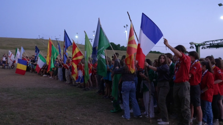 Petrovska për vizitë të skautëve në kampin skaut  nën moton 