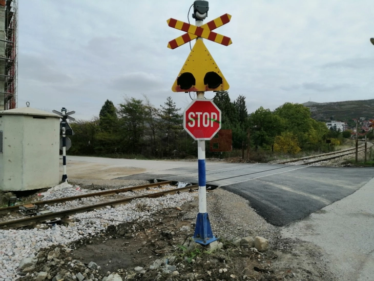 Train hits and kills a person near Gradsko, line Gevgelija-Skopje on hold