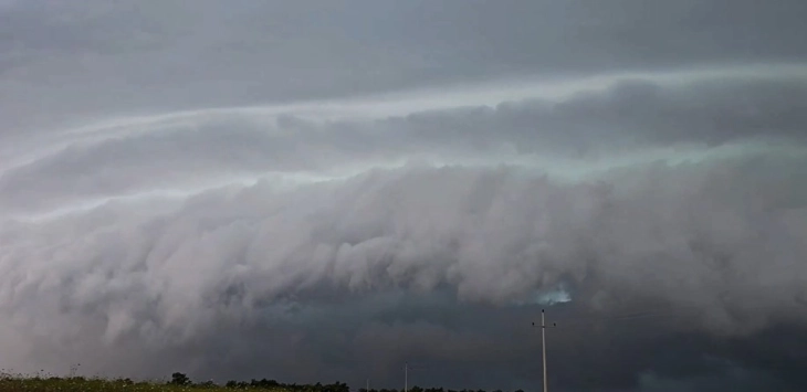 Disa pjesë të Kroacisë janë goditur nga moti i keq, meteo-alarm i kuq në pesë rajone