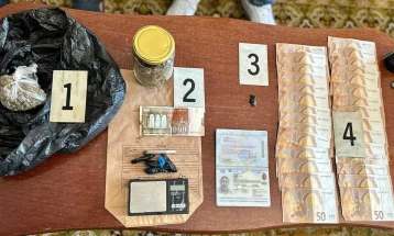 Приведен дилер, претрес во Кавадарци, пронајдени различни видови дрога