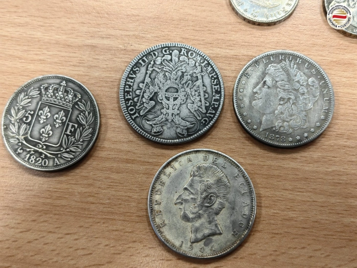 Customs officials foil smuggling attempt of ancient coins at Skopje airport