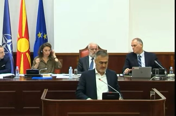 Aziri: Opsioni real është NATO dhe BE, opsionet tjera janë keqpërdorim i qytetarëve për interesa të tjera