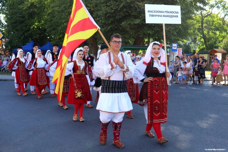 Детско-младинскиот фолклорен ансамбл „Срма“ Куманово настапи во Полска на интернационален фолклорен фестивал