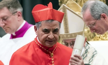 Ватиканскиот обвинител побара затворска казна за кардионалот Анџело Бечиу за корупција