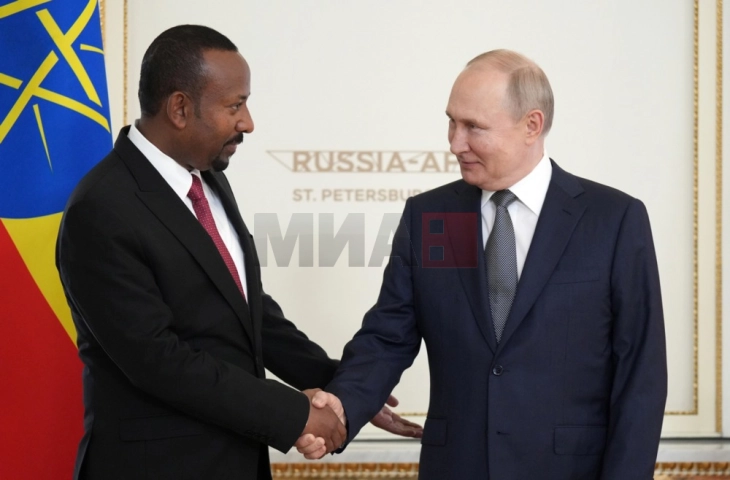 Африкански лидери пристигнаа во Русија на руско-африкански самит