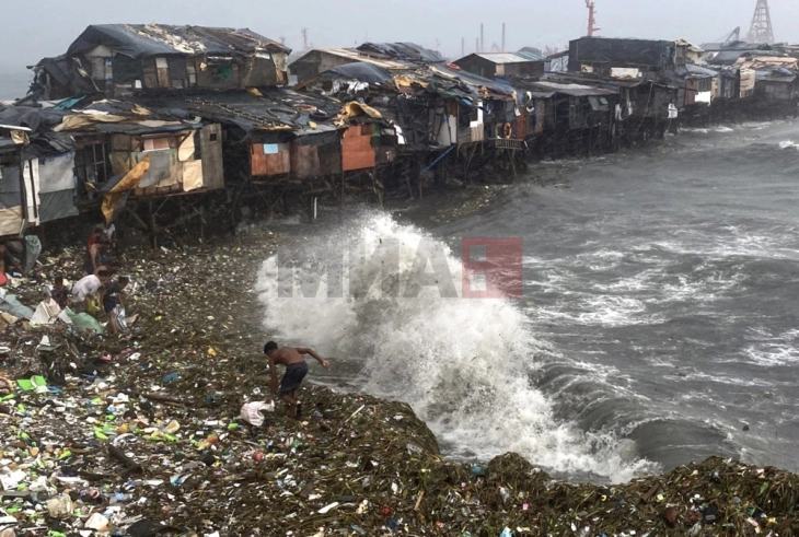 Најмалку шест жртви во тајфунот Доксури на Филипините