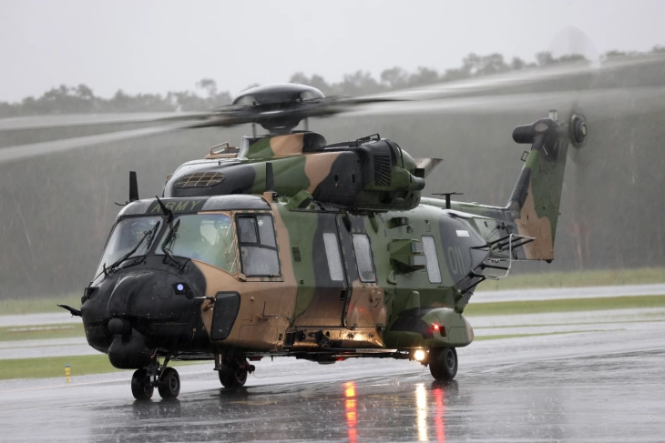 Stërvitjet ushtarake në Australi vazhduan pasi ishin ndërprerë pas rrëzimit të një helikopteri ushtarak
