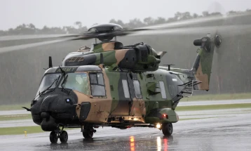 Stërvitjet ushtarake në Australi vazhduan pasi ishin ndërprerë pas rrëzimit të një helikopteri ushtarak