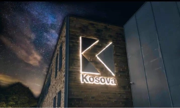 Protestë e gazetarëve kosovarë për shkak të marrjes së lejes televizionit Klan Kosova