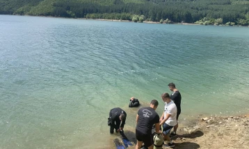 ЦУК: Три нуркачки тимови од Тигрите ја продолжуваат потрагата по 30 годишниот маж во Липковското езеро