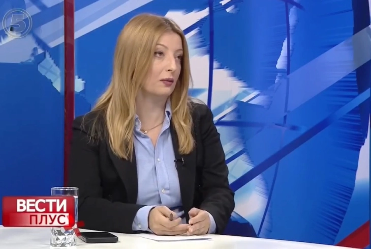 Арсовска: За да добиеме бесплатен јавен превоз, советниците треба тоа да го изгласаат