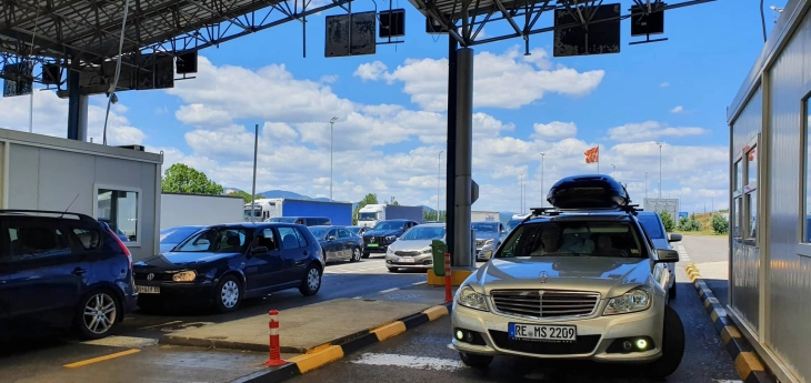 Up to an hour's wait at Bogorodica and Tabanovce border crossings