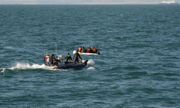 Six dead after boat carrying migrants sinks in English Channel