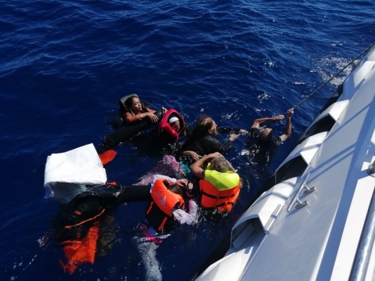 Турција спаси 58 мигранти во Егејското Море