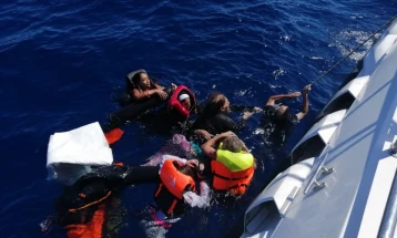 Турција спаси 58 мигранти во Егејското Море