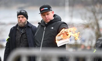 Данскиот министер Расмусен се извини поради нападите врз Куранот