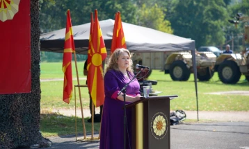 Të punësuarit e mbrojtjes dhe pjesëtarët e Armatës festuan përvjetorin e 31-të të Armatës