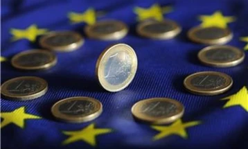 Eurozone trade surplus grows sharply in June